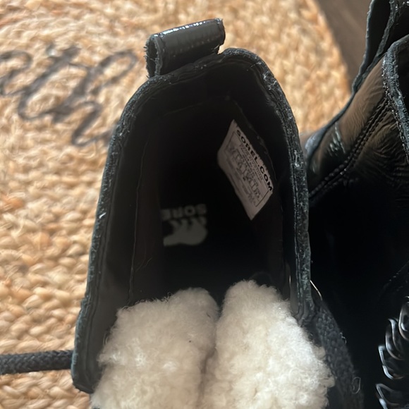 Women’s sorel black winter stylish boots - Picture 3 of 5